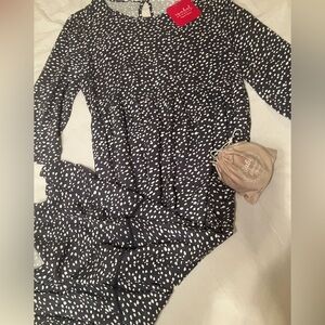 Maternity dress by Isabel by Ingrid & Isabel with bonus baby milestone discs